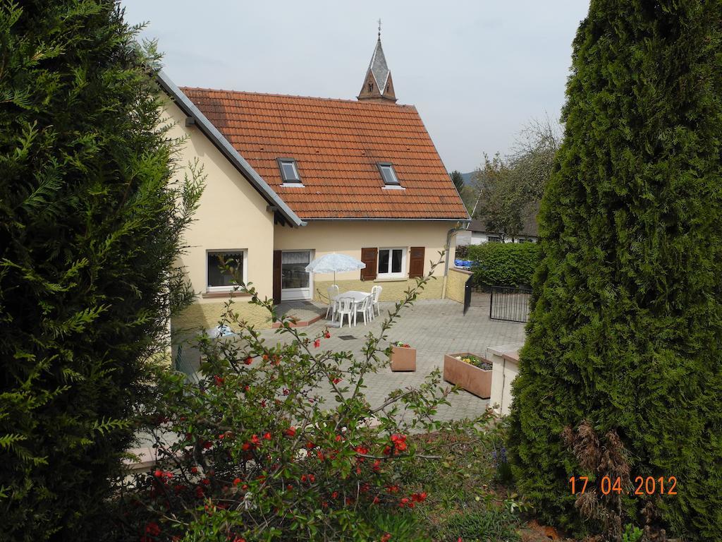 Au Pied Du Chateau Lichtenberg Habitación foto